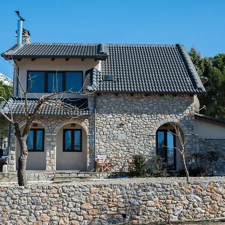 Dianne 1 Livadi Arachovas Casa vacanze *