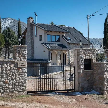 Dianne 1 Livadi Arachovas *